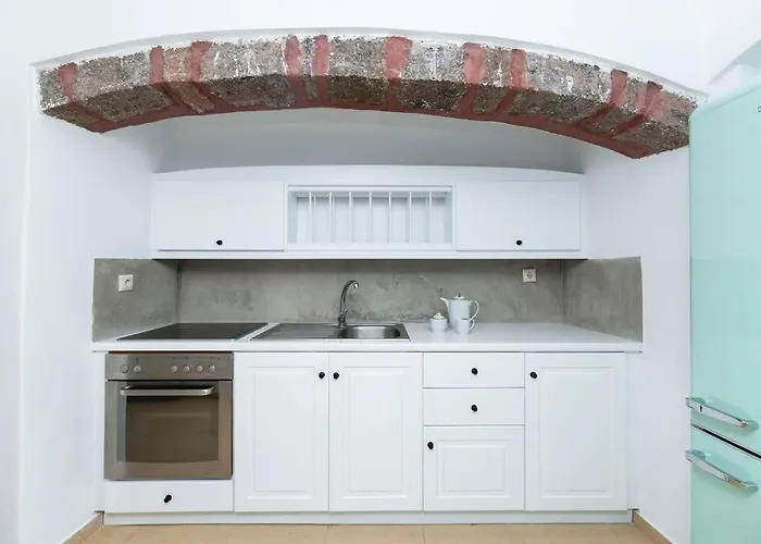 Dolphin Estate 1868 梅加洛克里