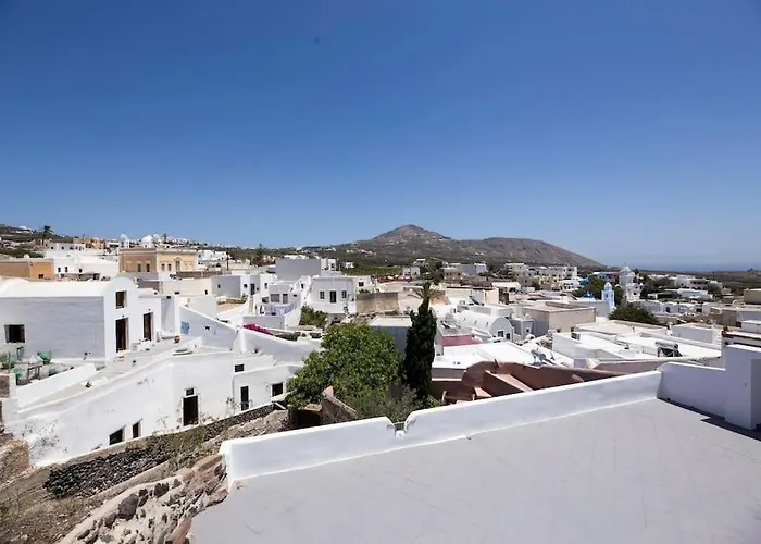 Dolphin Estate 1868 *